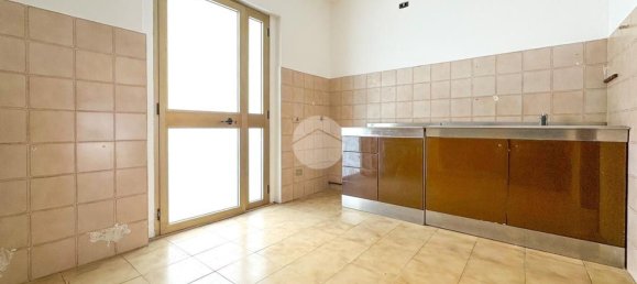 4 rooms Apartment in Teramo, Italy No. 209363 10