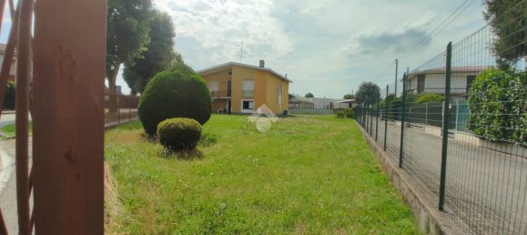 1040m² Land in Ferno, Italy No. 310912 5