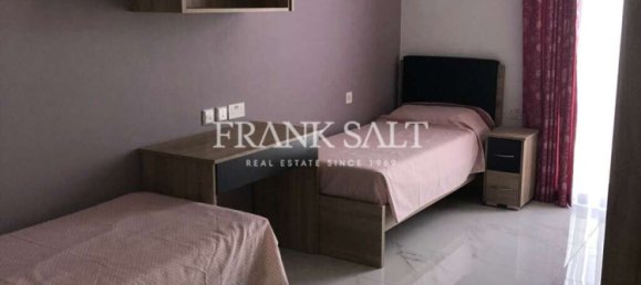 3 bedrooms Penthouse in Victoria, Malta No. 11629 5