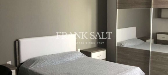 3 bedrooms Penthouse in Victoria, Malta No. 11629 4