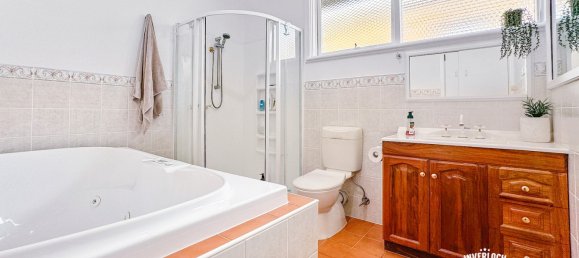 3 bedrooms House in Inverloch, Australia No. 852 17