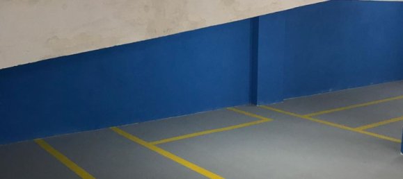 مرآب في Rome, Italy رقم 70910 2