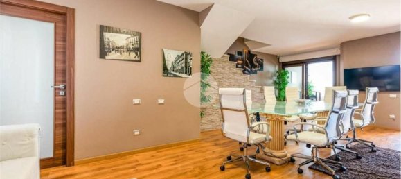 5 rooms House in Selargius, Italy No. 47098 3