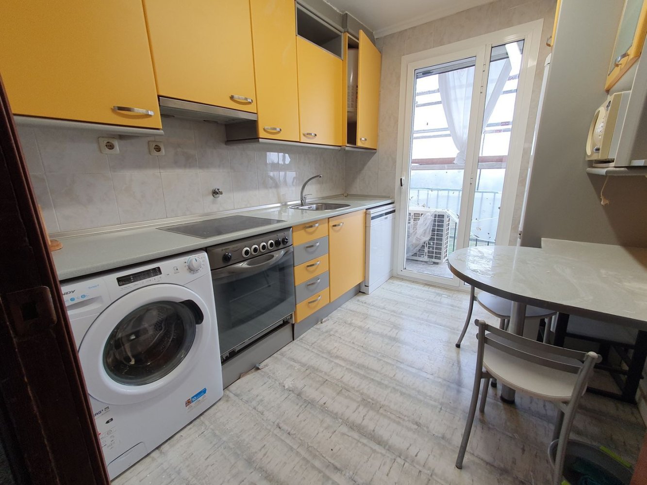 2 bedrooms Apartment in Zaragoza, Spain No. 261296