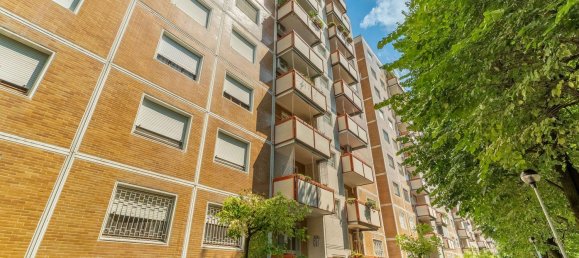 4-Zimmer Wohnung in Milan, Italy, Nr. 263951 2