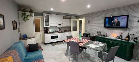 3 bedrooms Apartment in Naples, Italy No. 333003 6