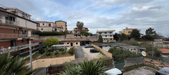 3 bedrooms Apartment in Naples, Italy No. 333003 4