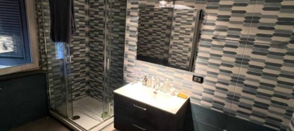 3 bedrooms Apartment in Naples, Italy No. 333003 17