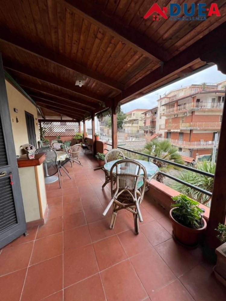 3 bedrooms Apartment in Naples, Italy No. 333003