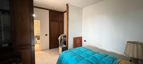 3 bedrooms Apartment in Naples, Italy No. 333003 26