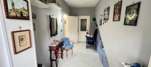3 bedrooms Apartment in Naples, Italy No. 333003 7
