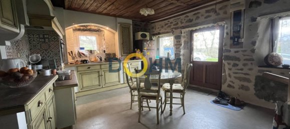 5 bedrooms House in Loire, France No. 355794 6