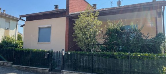 6 bedrooms Villa in Ponte dell'Olio, Italy No. 357354 2