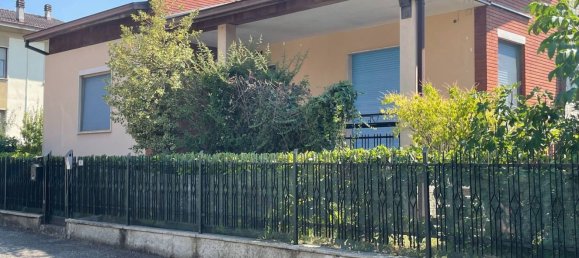 6 bedrooms Villa in Ponte dell'Olio, Italy No. 357354 11