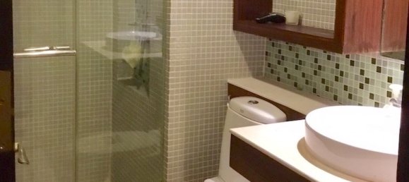 2 bedrooms Condo in Bangkok, Thailand No. 2518 4