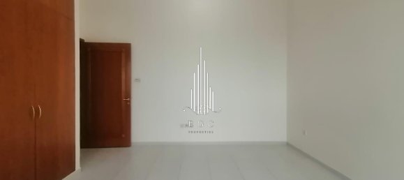 Apartamento de 4 dormitorios en Al Khalidiya, UAE No. 56111 17