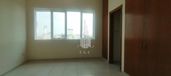 Apartamento de 4 dormitorios en Al Khalidiya, UAE No. 56111 10