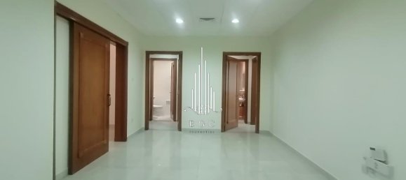 Apartamento de 4 dormitorios en Al Khalidiya, UAE No. 56111 15