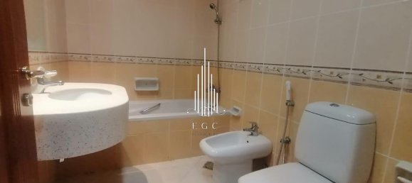 Apartamento de 4 dormitorios en Al Khalidiya, UAE No. 56111 26