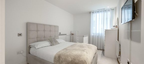 2 bedrooms Apartment in London, United Kingdom No. 7852 9