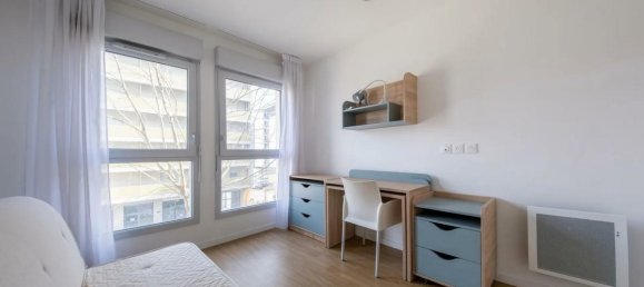 Studio in Toulouse, France No. 356850 3