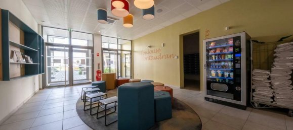 Studio in Toulouse, France No. 356850 8