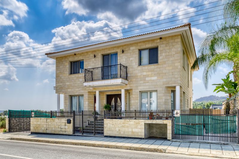 7 bedrooms Villa in Sha, Cyprus No. 14514