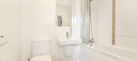 2 bedrooms Apartment in London, United Kingdom No. 7818 8