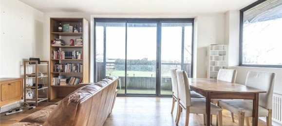 2 bedrooms Apartment in London, United Kingdom No. 7818 10