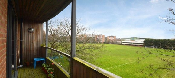 2 bedrooms Apartment in London, United Kingdom No. 7818 4