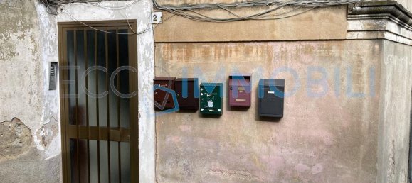 2-salle Appartement à Lecco, Italy No. 168521 3