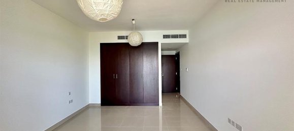 Moradia em banda T3 em Mina Al Arab, UAE N.º 94774 11