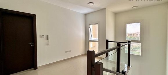 Moradia em banda T3 em Mina Al Arab, UAE N.º 94774 9