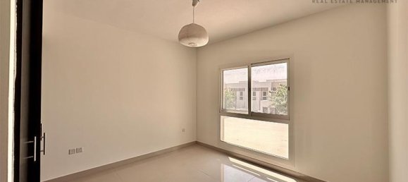 Moradia em banda T3 em Mina Al Arab, UAE N.º 94774 17