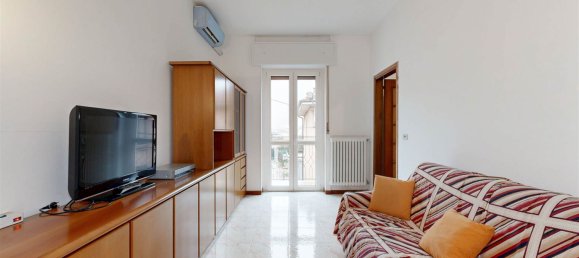 2 غرف نوم شقة في Monza, Italy رقم 140823 28