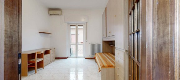 2 غرف نوم شقة في Monza, Italy رقم 140823 18