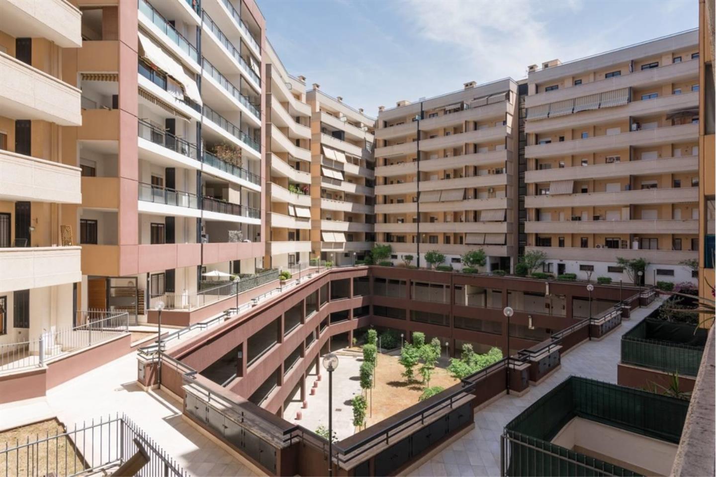 Studio in Rome, Italy No. 394164