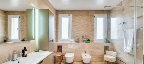 5 bedrooms House in Marbella, Spain No. 68010 18