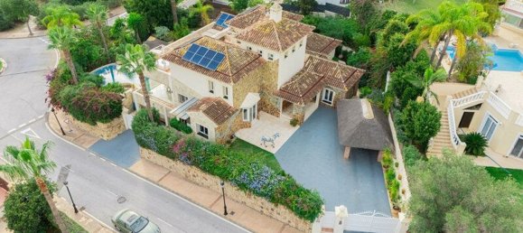 5 bedrooms House in Marbella, Spain No. 68010 3