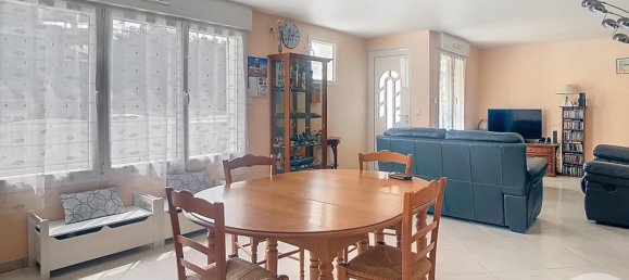 4 bedrooms House in Saint-Nazaire, France No. 319349 2