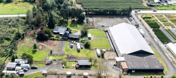 3 bedrooms House in British Columbia, Canada No. 1132 3