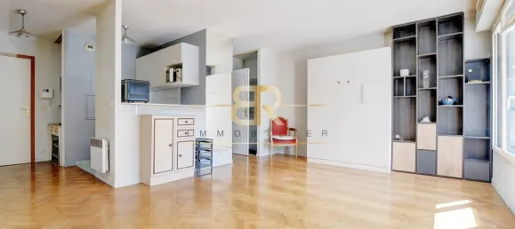 Studio in Paris, France No. 345698 3