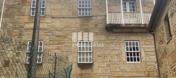 543m² Building in Melgaco, Portugal No. 81403 14