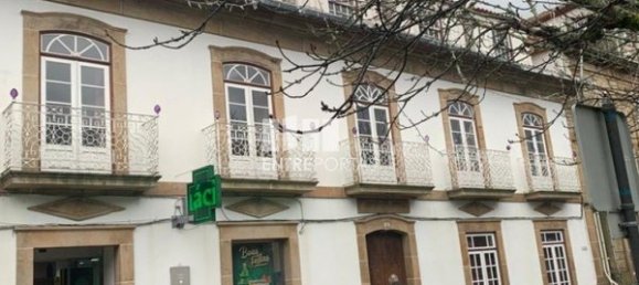 543m² Building in Melgaco, Portugal No. 81403 15