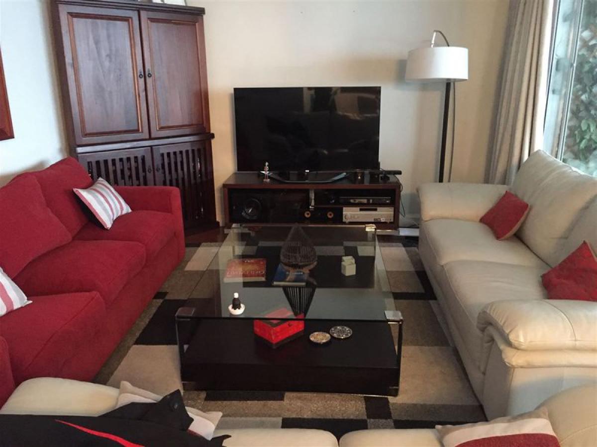 4 bedrooms House in Santiago, Chile No. 4894