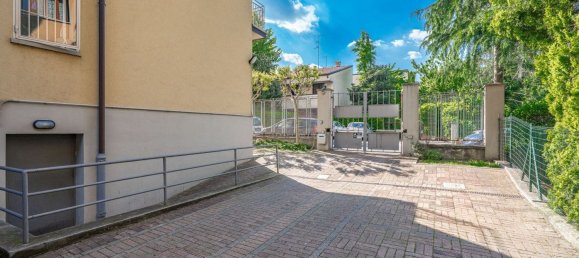 3 bedrooms Apartment in Bologna, Italy No. 372378 32