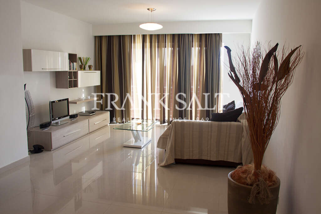 Apartamento de 2 dormitorios en Gzira, Malta No. 3711