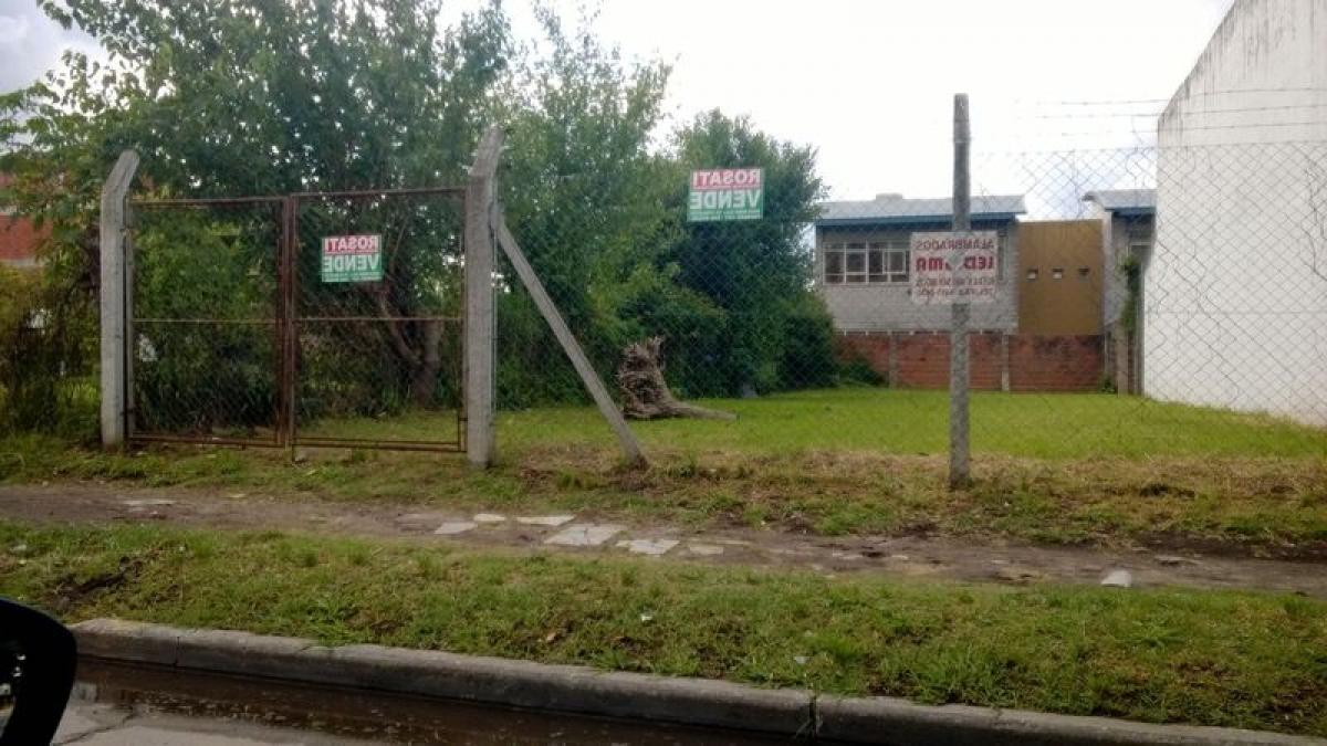  Land in San Miguel, Argentina No. 121349