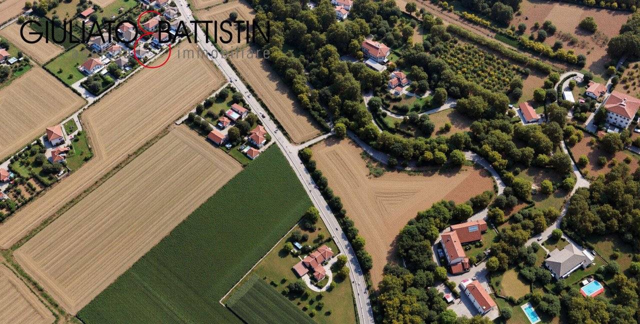 9800m² Land in Vicenza, Italy No. 110348