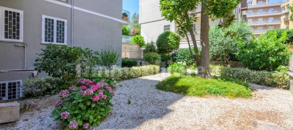 Пентхаус с 1 спальней в Рим, Италия № 350419 32